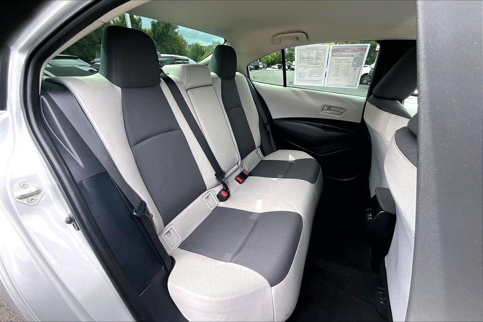 Used 2025 Toyota Corolla LE FWD image 25