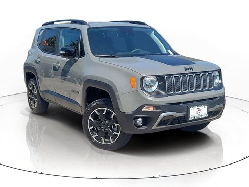 Used 2023 Jeep Renegade Latitude AWD/4WD image 1