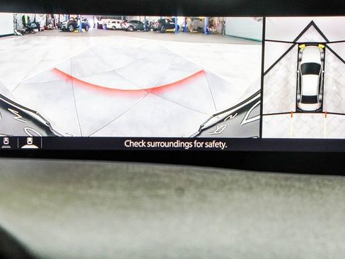 Used 2022 MAZDA MAZDA3 s image 32