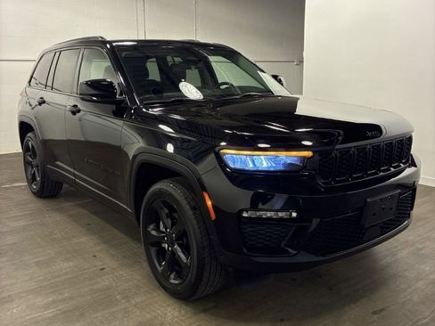 Used 2023 Jeep Grand Cherokee Limited w/ Black Appearance Package image 1