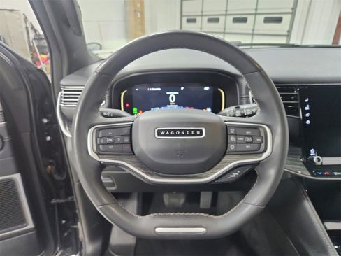 Used 2022 Jeep Wagoneer Series II image 23