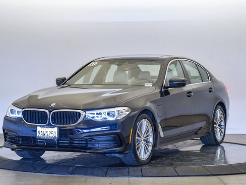 Used 2019 BMW 530e image 1