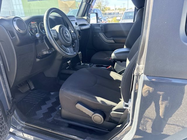 Used 2017 Jeep Wrangler Sport w/ Quick Order Package 24S AWD/4WD image 12