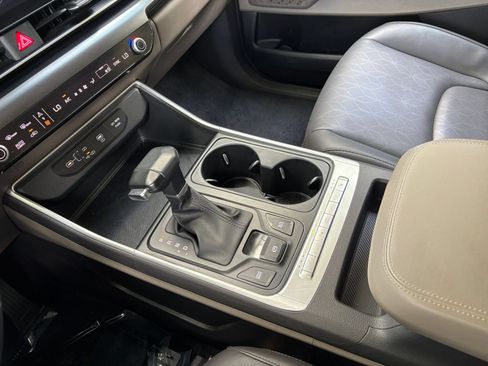 Used 2026 Kia Carnival FWD image 44