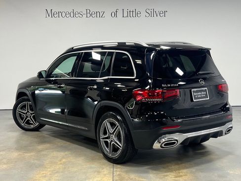 Used 2022 Mercedes-Benz GLB 250 4MATIC image 3