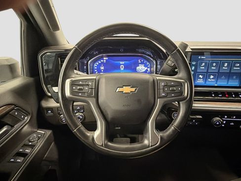 Used 2024 Chevrolet Silverado 2500 LT AWD/4WD image 13