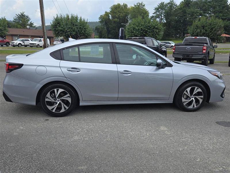 Used 2025 Subaru Legacy Premium AWD/4WD image 7