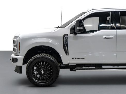 Used 2024 Ford F350 Lariat w/ FX4 Off-Road Package AWD/4WD image 11