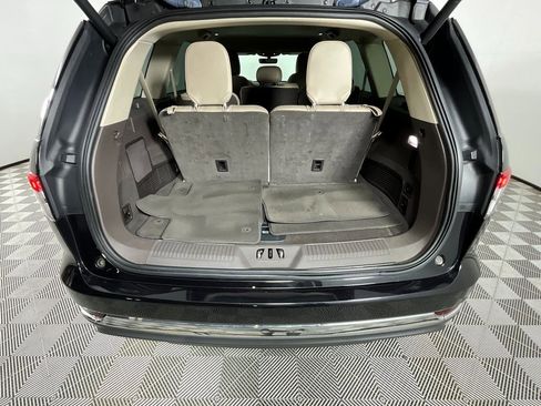 Certified 2023 Lincoln Aviator 2WD image 28