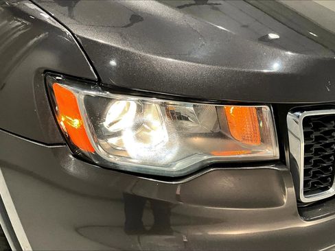 Used 2017 Jeep Grand Cherokee Limited AWD/4WD image 31