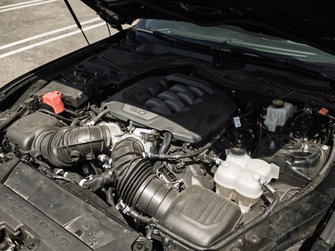Used 2025 Ford Mustang GT Premium RWD image 35
