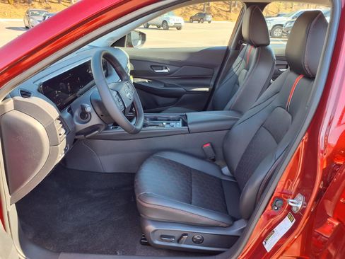 New 2026 Nissan Sentra SR image 11