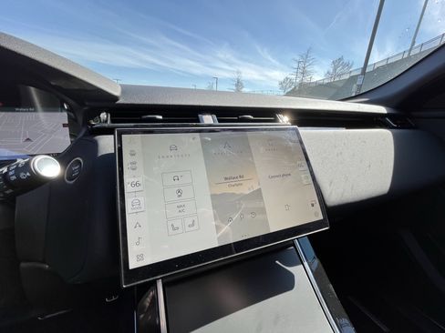 Used 2025 Land Rover Range Rover Velar Dynamic SE image 25