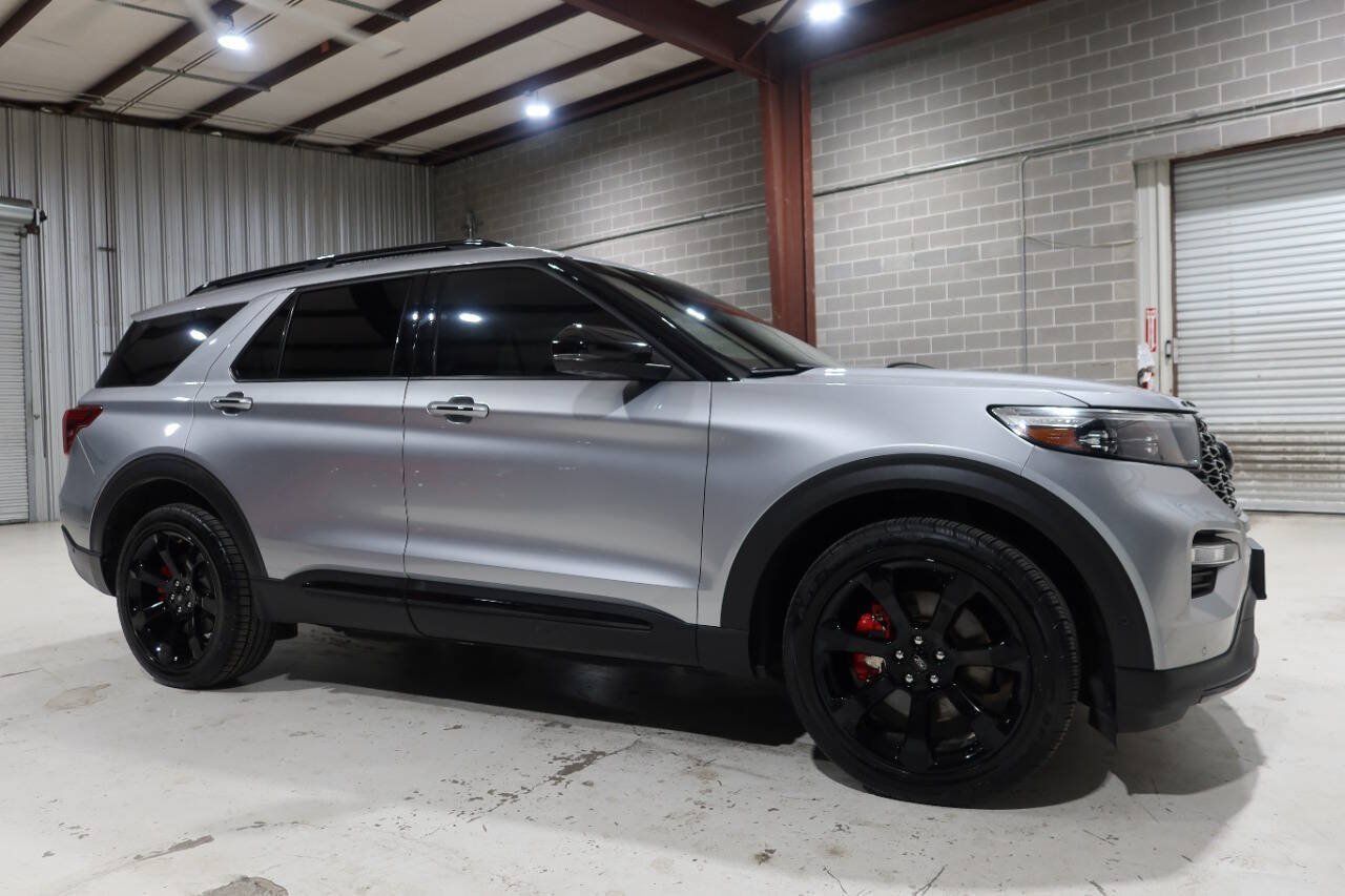 Used 2020 Ford Explorer ST w/ ST Street Pack AWD/4WD image 7