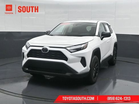 Used 2023 Toyota RAV4 LE FWD image 6