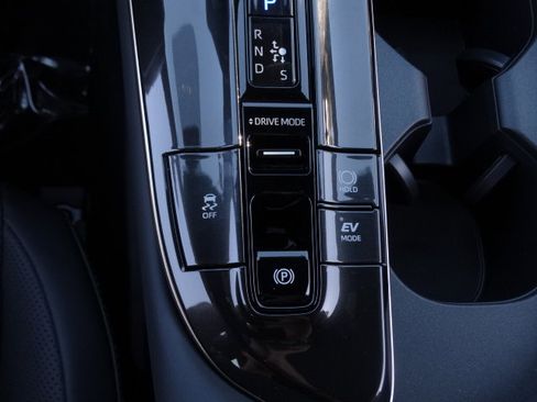 New 2026 Toyota Crown Signia image 23