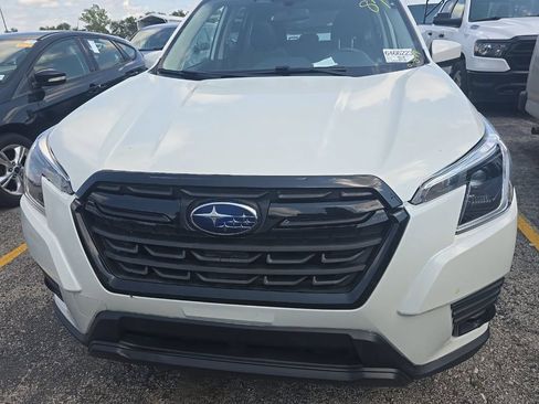 Used 2023 Subaru Forester Premium AWD/4WD image 2