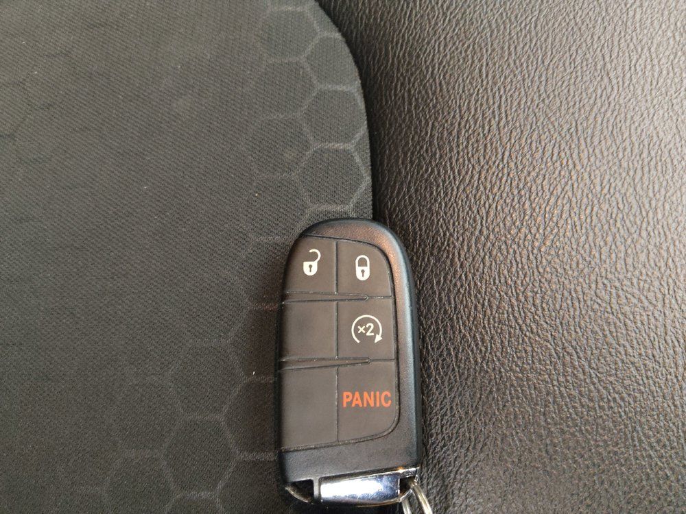 Used 2021 Jeep Compass Latitude w/ Sun and Sound Group AWD/4WD image 32