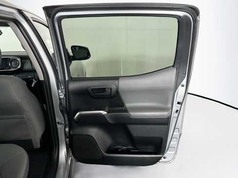 Used 2021 Toyota Tacoma SR5 image 27