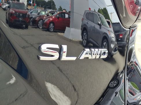 Certified 2023 Nissan Murano SL w/ SL Moonroof Package AWD/4WD image 36