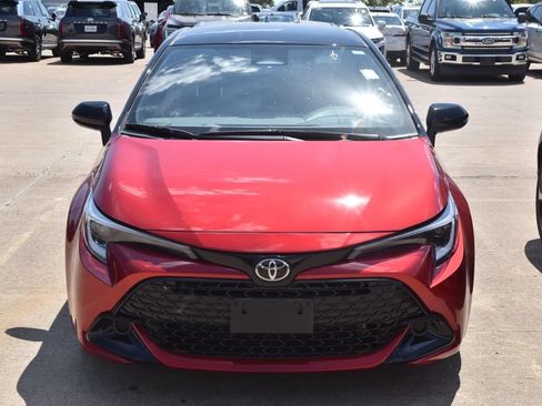 Used 2025 Toyota Corolla SE FWD image 3