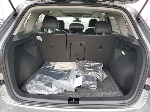 New 2026 Volkswagen Taos SEL image 7