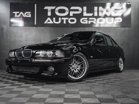 Used 2003 BMW M5 image 2