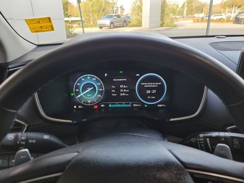 Used 2023 Hyundai Santa Fe SEL Premium image 19