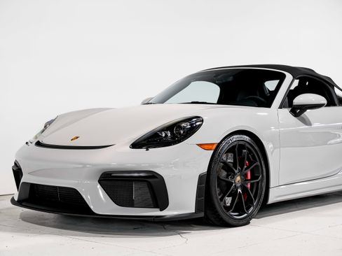 Used 2022 Porsche 718 Boxster Spyder RWD image 29