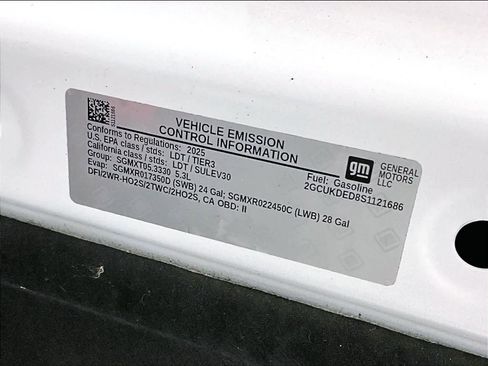 Used 2025 Chevrolet Silverado 1500 LT image 34