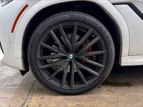 Used 2022 BMW X6 xDrive40i w/ M Sport Package AWD/4WD image 12