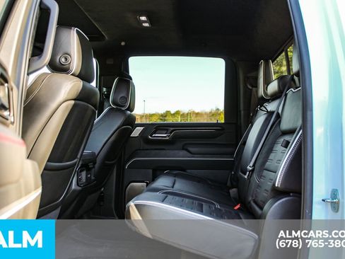 Used 2024 GMC Sierra 2500 AT4X w/ AT4X AEV Edition image 18