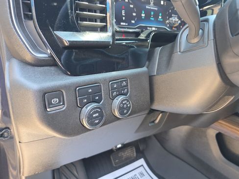 Used 2024 Chevrolet Silverado 2500 LT w/ All Star Edition AWD/4WD image 13