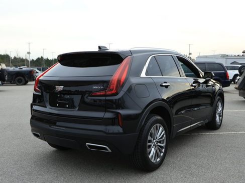 Used 2024 Cadillac XT4 Premium Luxury image 6