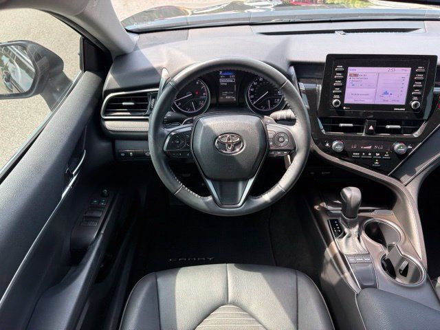 Used 2022 Toyota Camry SE FWD image 13