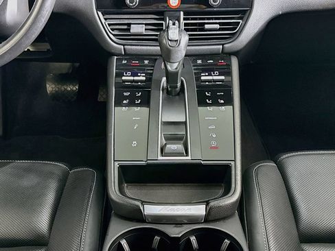 Certified 2023 Porsche Macan S AWD/4WD image 16