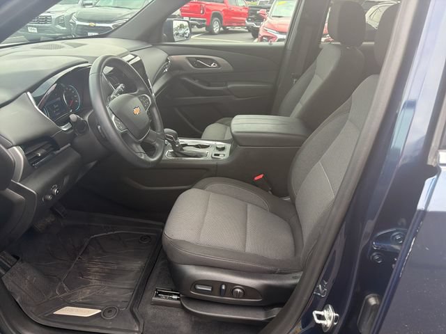 Used 2023 Chevrolet Traverse LT w/ Rear Camera Mirror Package AWD/4WD image 11