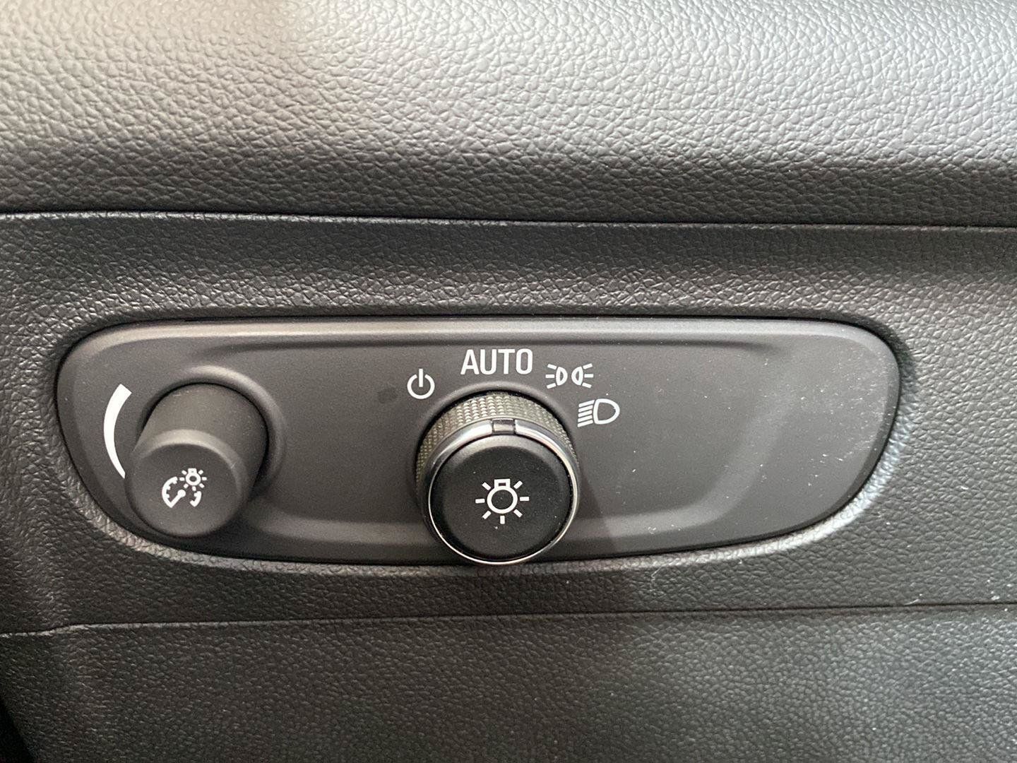 Used 2023 Buick Envision Preferred FWD image 35