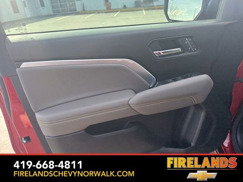 Used 2024 Chevrolet Colorado ZR2 w/ ZR2 Convenience Package III image 19