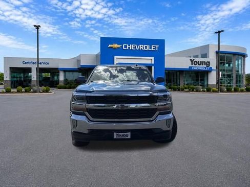 Used 2018 Chevrolet Silverado 1500 LT w/ All Star Edition AWD/4WD image 2