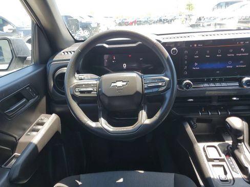 Used 2023 Chevrolet Colorado W/T w/ WT Convenience Package RWD image 32