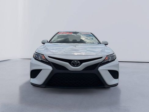 Used 2020 Toyota Camry SE FWD image 8