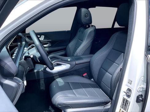 Used 2025 Mercedes-Benz GLE 450e 4MATIC image 8