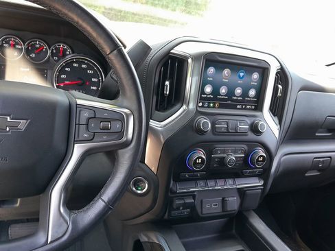 Used 2021 Chevrolet Silverado 1500 LT Trail Boss w/ Bed Protection Package AWD/4WD image 19