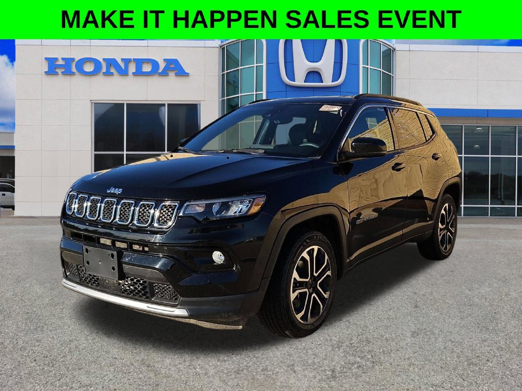 Used 2024 Jeep Compass Limited AWD/4WD image 3