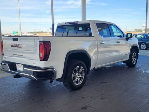 Used 2024 GMC Sierra 1500 SLT image 6