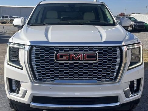 Used 2022 GMC Yukon Denali image 3