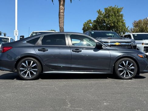 Used 2023 Honda Civic EX image 4