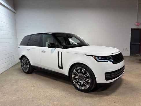 Used 2023 Land Rover Range Rover SE image 5