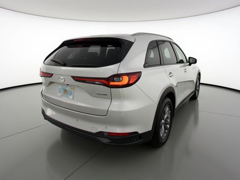 Used 2025 MAZDA CX-90 3.3 Turbo w/ Preferred Package image 9